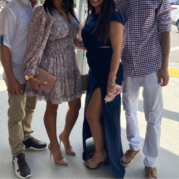 Dress - Picture 4 of 4